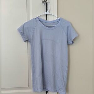 light blue lululemon swiftly size 8 !! 🩵🩵